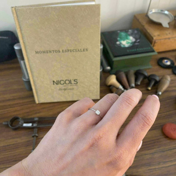 Anillo Mumite Diamantes oro blanco - diseños modernos