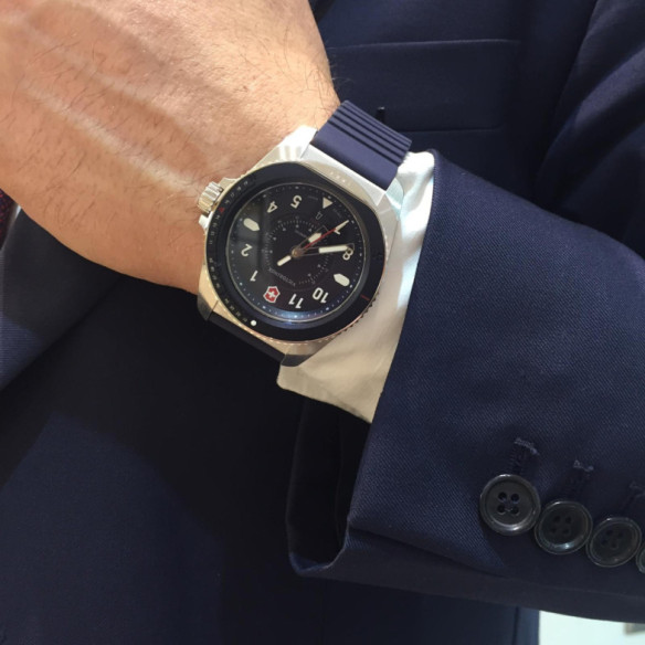 Victorinox Journey 1884 - Voyage