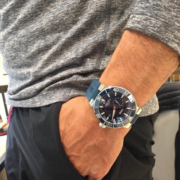 Oris Aquis Small Second Date - Oris Aquis