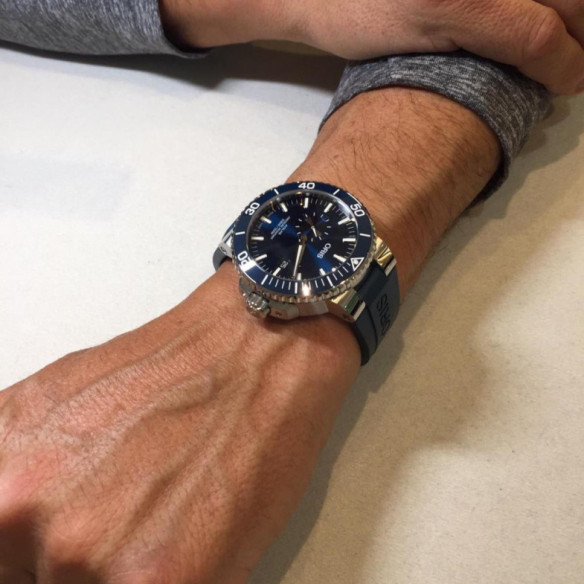 Oris Aquis Small Second Date - Oris Aquis
