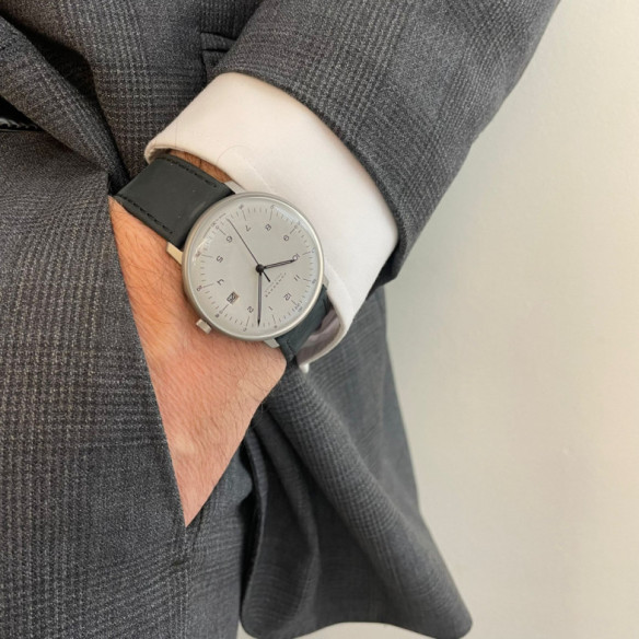 Junghans Max Bill Mega Solar - Junghans Max Bill