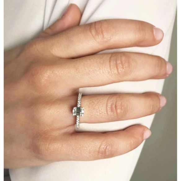 Anillo Diamantes Minerva 0.45 Oro Blanco - Talla Baguette