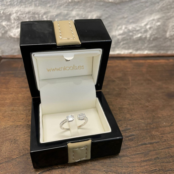 Anillo Pasión de Diamantes 0.50 - Talla Baguette