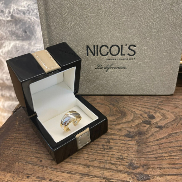 Gold Ring Elegance Three Flat Bands - Golden rings without stones
