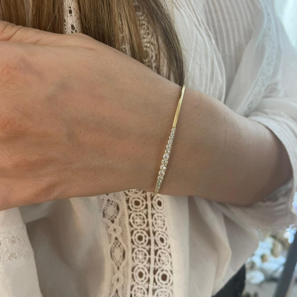 Brazalete Tubo Redondo Oro Amarillo Eloise 17 Diamantes - Braccialetti d'oro
