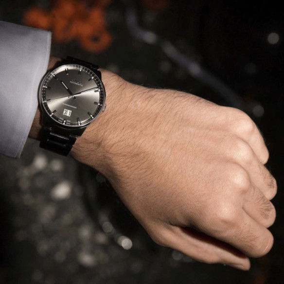 Mido Commander Big Date - Commander