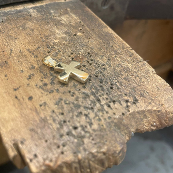 Small Yellow Gold Cross 19x12 Templar - Crosses