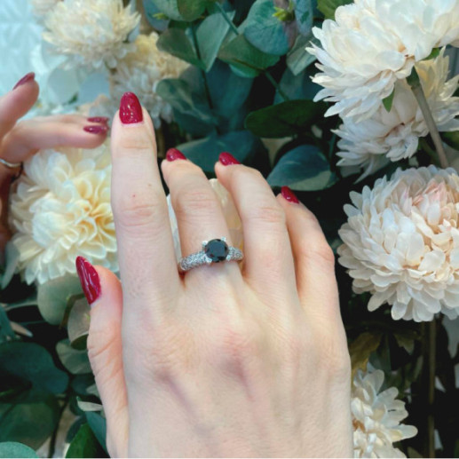 Anello Madonna Black Power con diamante nero da 2,01 ct - Brillante 2