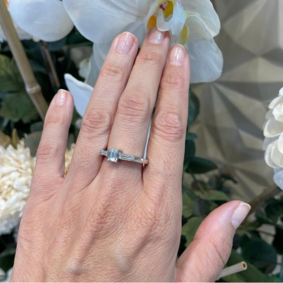 Anillo Diamantes Electra 0.70 - Émeraude