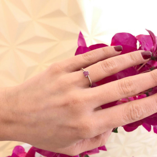 Anillo Compromiso Solitario Rubí Corazón Isabella 0.20Ct - Anillos de Rubí 2