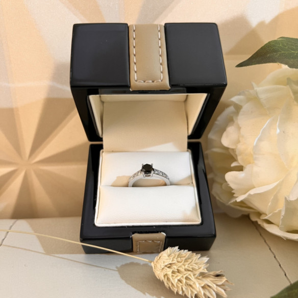 Anello nero diamante amelie noir 0.65ct - ANELLI