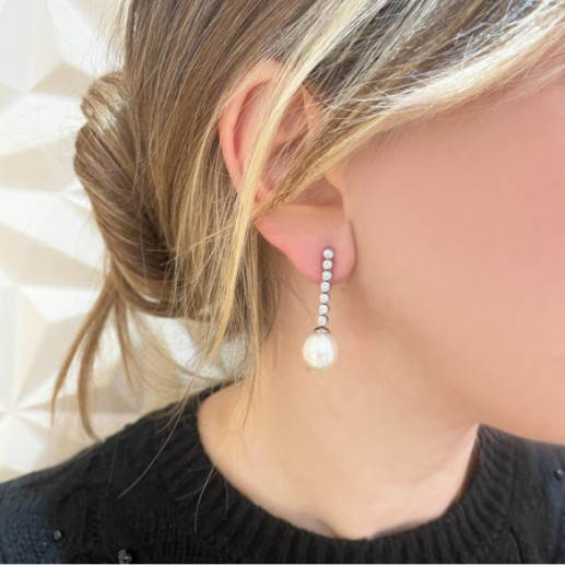Pendientes Novia Perla y Diamantes Serenidad Chatones 0.75 Oro Blanco - Pendientes de Novia 2