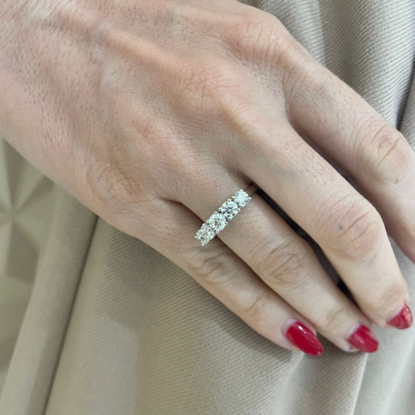 Anillo Diamantes Eloise 1.50 Oro Blanco - Talla Brillante