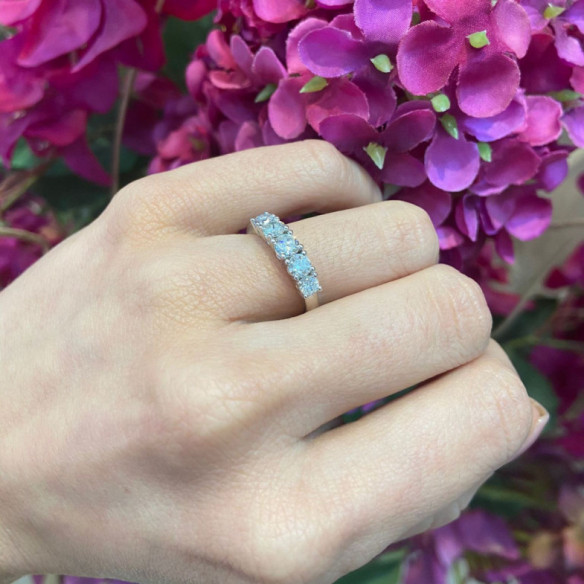 Diamond Ring ELOISE 0.95 - Diamond cinquillo
