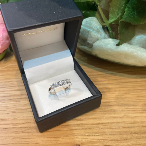 Diamond Ring ELOISE 0.95 - Diamond cinquillo