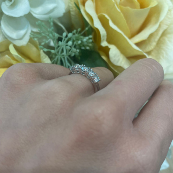 Diamond Ring ELOISE 0.95 - Diamond cinquillo