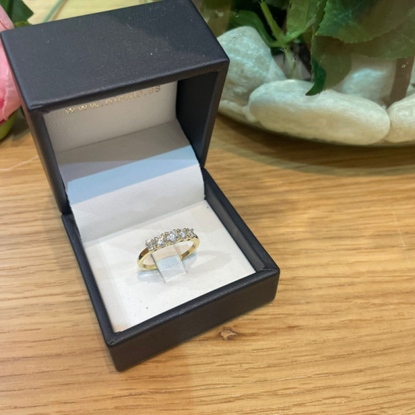 Anello Eloise con diamanti in oro giallo 0,55 - Diamond Cinquillo