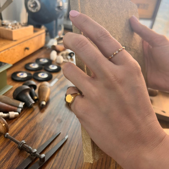Anello Sigillo Oro Donna Piccolo Ovale - Anelli d'oro senza pietre
