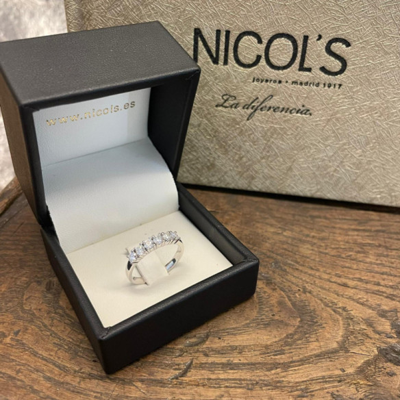 Diamond Wedding Ring 0.60 Eloise Line - Brilliant Cut