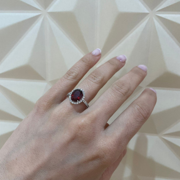 Anillo Granate 3.70Ct Oro Blanco Sunset Oval - designs vintage
