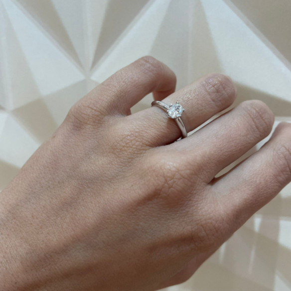 Anillo Solitario Olivia 0.50 - Scultura ovale