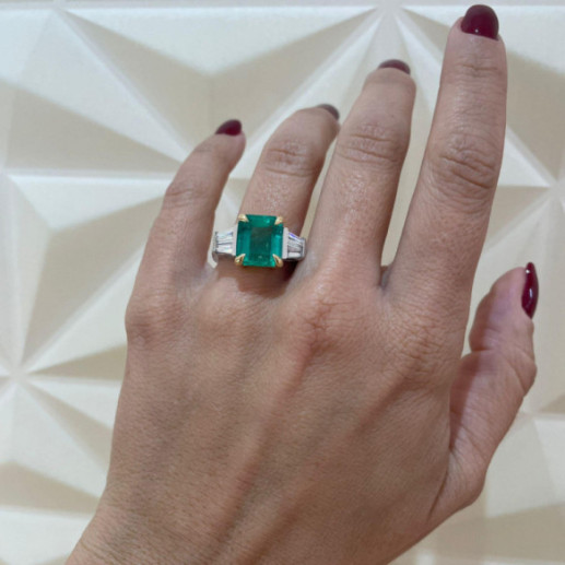 Anillo Esmeralda 5 Ct y Diamantes Red Carpet - Alta Joyería 2