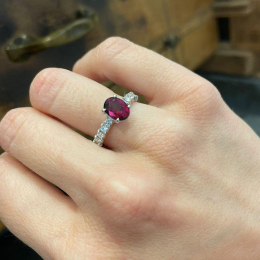 Anillo Rubí oval Lola 1,20 Quilates - Anéis de noivado vermelho 2