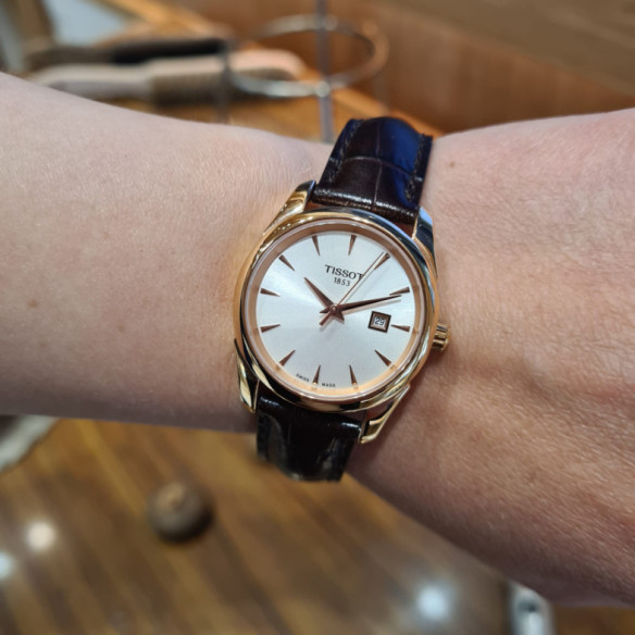 Tissot Gold Vintage Quartz Lady - Tissot