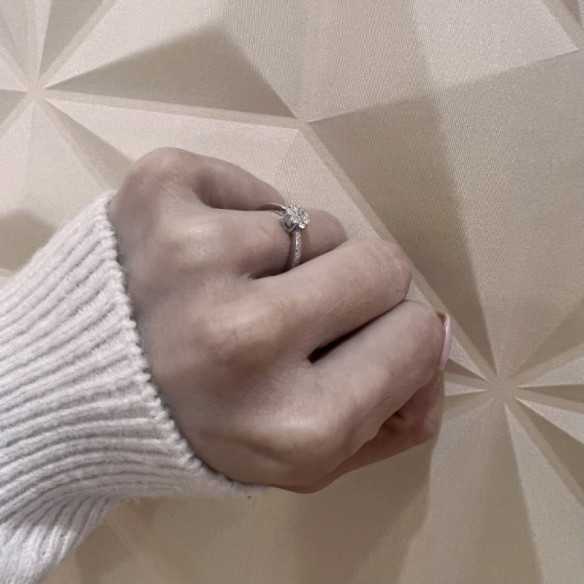 Anillo Diamantes Camelia 0.49 - ANILLOS