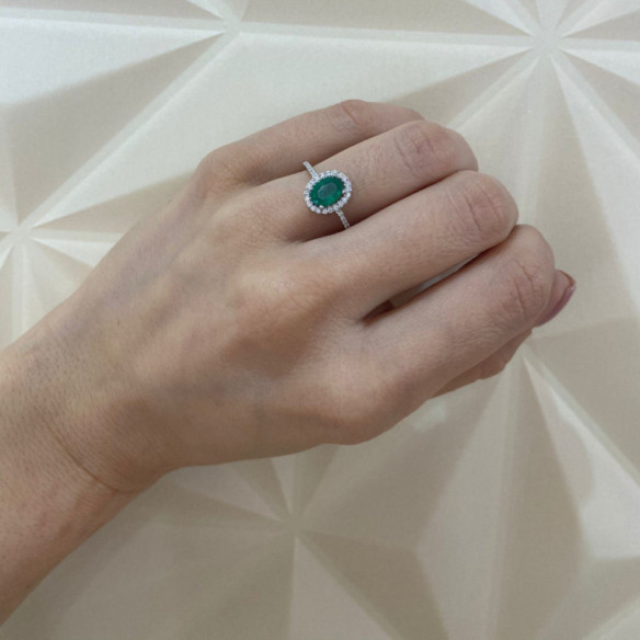 Emerald ring Orla LIA 0.90 - Emerald rings