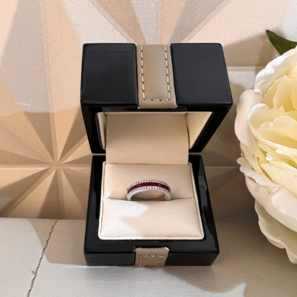 Anillo Rubi Alianza Baguette Amelia - Alianzas de Compromiso