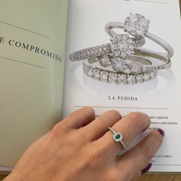 Emerald Ring ORLA OVAL COLOR DIAMOND - Emerald rings