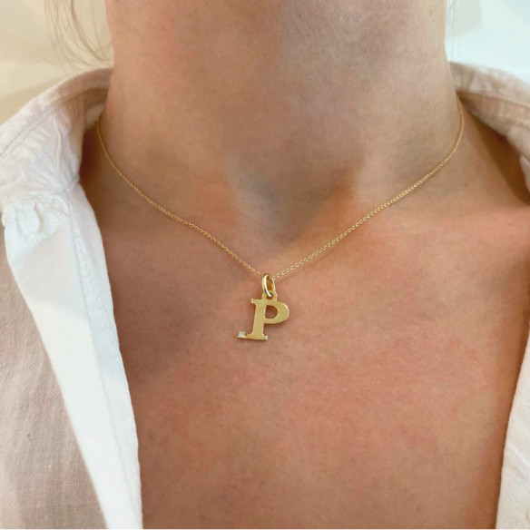 Collar Inicial P Dot Diamond - Letras Iniciales