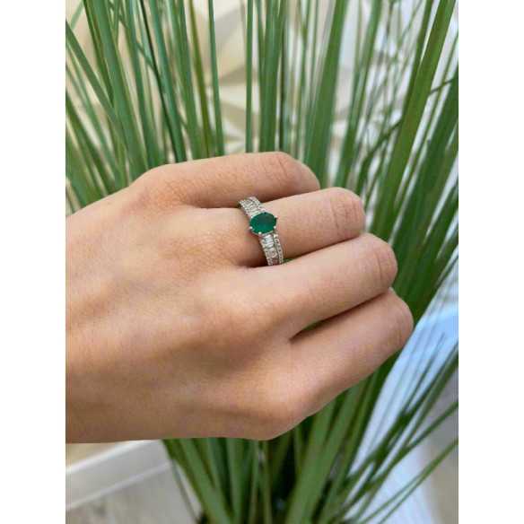 Anillo Esmeralda Oval Diamantes Lola 1,00 Quilates - Anillos de Esmeralda