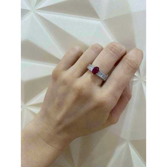 Anello Rubí Ovale e Diamante Lola 1.00 - Anelli di rubino