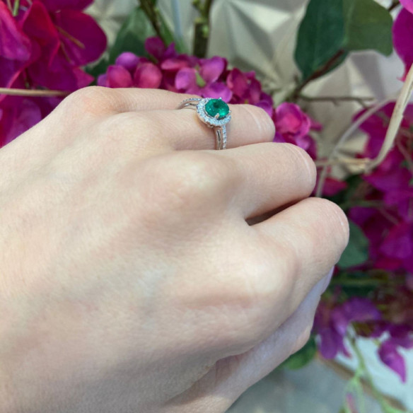 Anillo Esmeralda Orla Dalia 0.98 - Anillos de Esmeralda