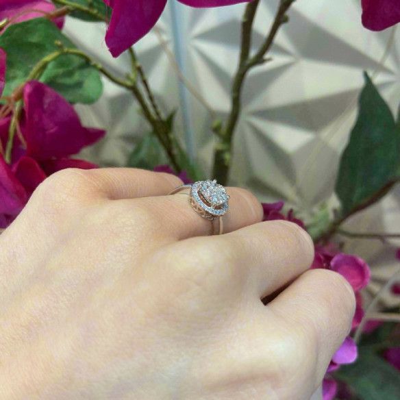 GARDENIA Diamond Ring 0.65 - Brilliant Cut