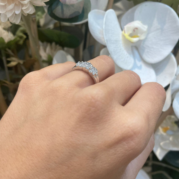 Anillo Diamantes Camelia 0.64 - Diamond Rosette