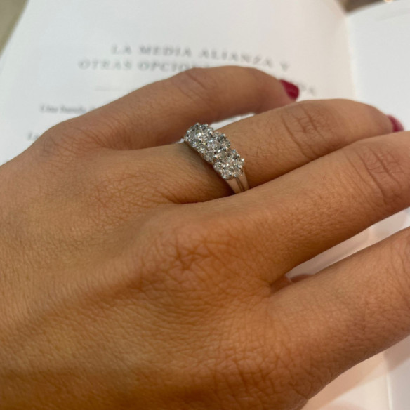 Anillo Diamantes Camelia 0.64 - Diamond Rosette