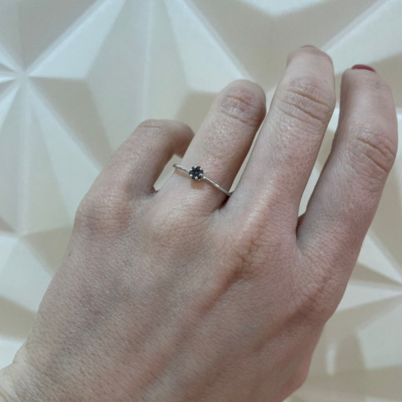 Anillo Diamantes Negros Camelia 0.11 - Bagues de diamant