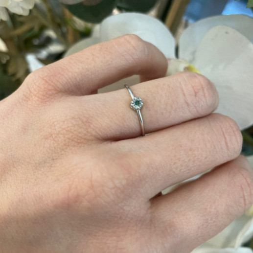 Anillo Diamantes y Esmeralda Camelia 0.11 - Smaragdringe 2