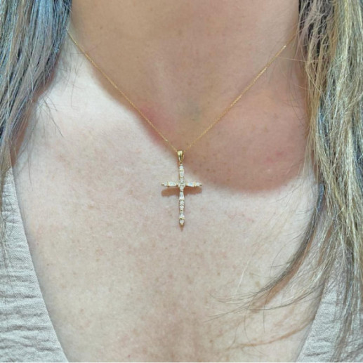 Segno cattolico latino in oro giallo croce e diamanti - Croci di diamante 2