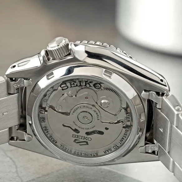 Seiko 5 Sports SKX Sports Style 38mm - Seiko 5 Sports