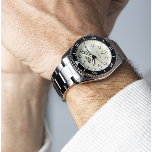 Seiko 5 Sports SKX Sports Style 38mm - Seiko 5 Sport 2