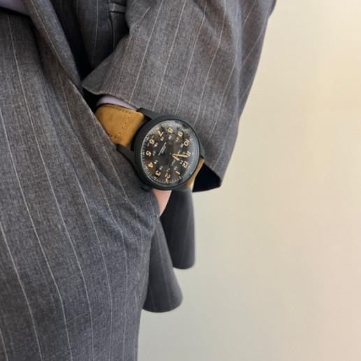 Hamilton Khaki Field Titanium Auto - Khaki Field 2