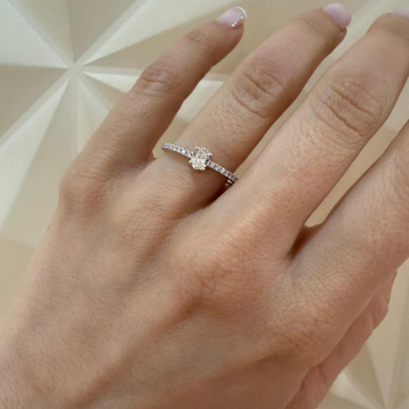 Anillo Compromiso Dafne Petit Diamante Oval 0.30 Oro Blanco - Solitär-Verlobungsringe