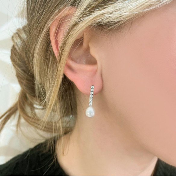 Serenity Pearl Claw Earrings with Diamonds - Earrings