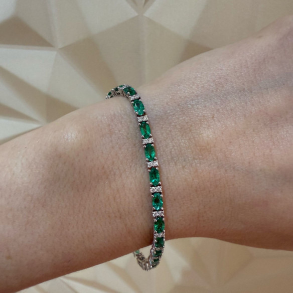 Pulsera oro blanco esmeraldas y diamantes Riviere Royal - Pulseiras de cor de pedras