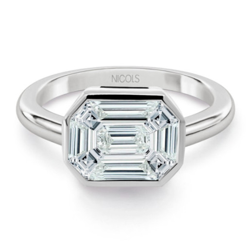 0.80 Ct Emerald Cut Diamond Ring Vrait Horizontal - Carving baguette