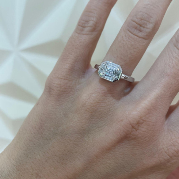 Anillo Diamante 0.80 Ct Talla Esmeralda Vrait Horizontal - Schnitzen von Baguette